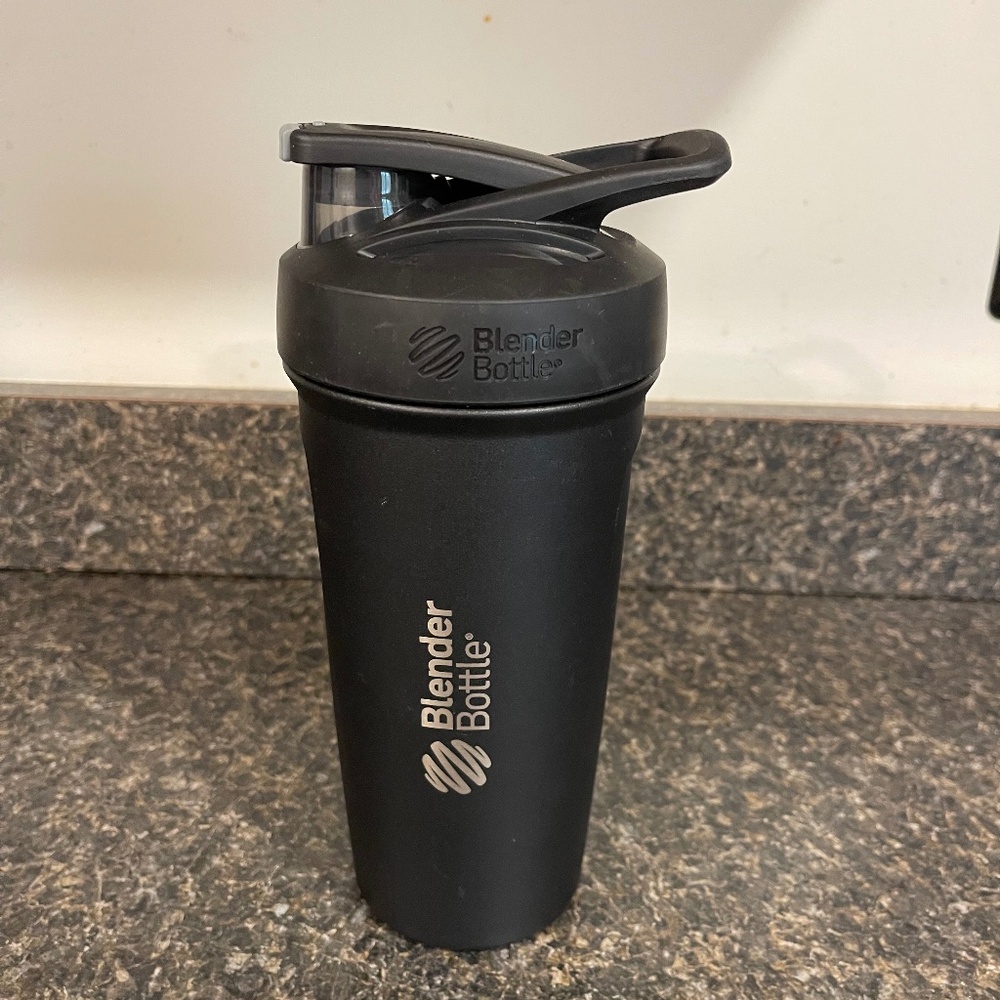 Clean Simple Eats black bottle blender